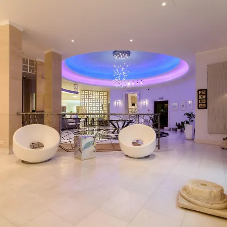 La Deluxe & (adults Only) Otel