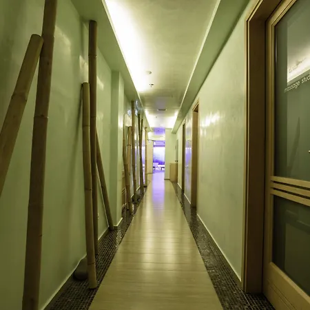 La Deluxe & (adults Only) Otel Kamári