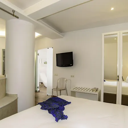 La Deluxe Hotel&spa Hotel