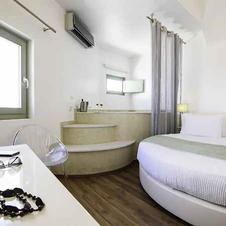La Deluxe & (adults Only) 5* Kamari (Santorini)