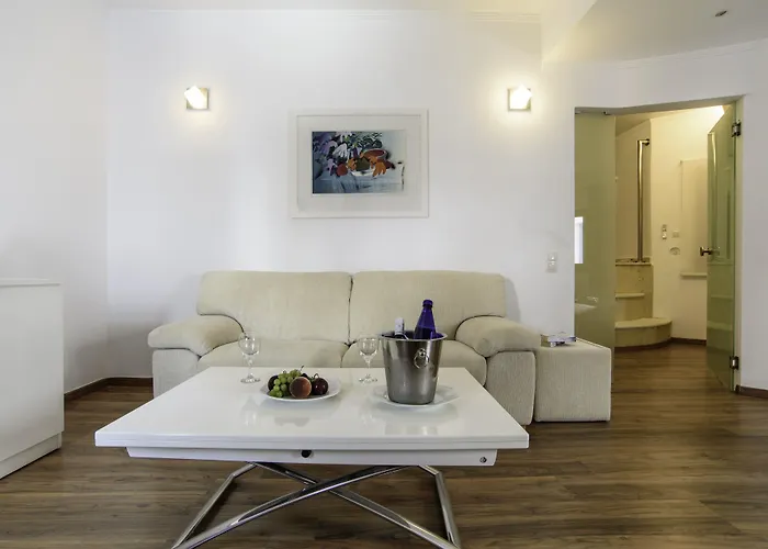 Hotel La Deluxe & (adults Only)