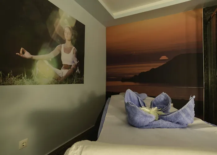 La Deluxe Hotel&spa Hotel